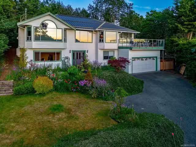 House for sale in Duncan, 1206 Mc Kenzie Dr, 1039574