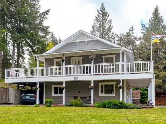 House for sale in Duncan, 4041 Cambrai Rd, 1036935