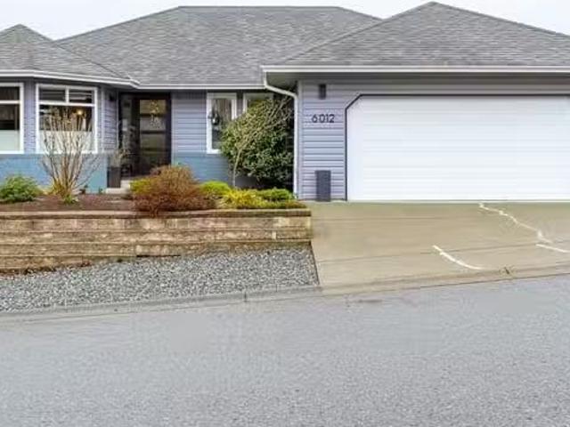 House for sale in Duncan, 6012 Columbine Rd, 1031713