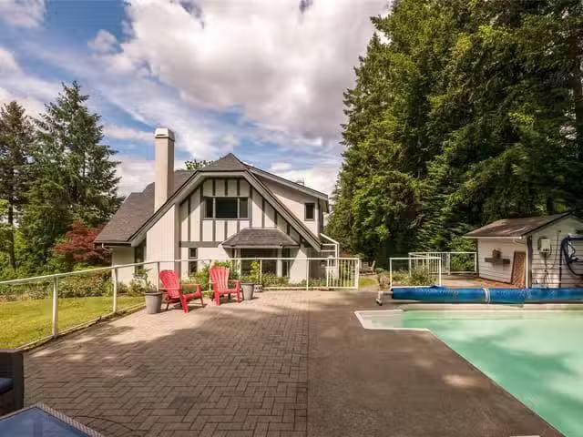 House for sale in Duncan, 6353 Highwood Dr, 1036105