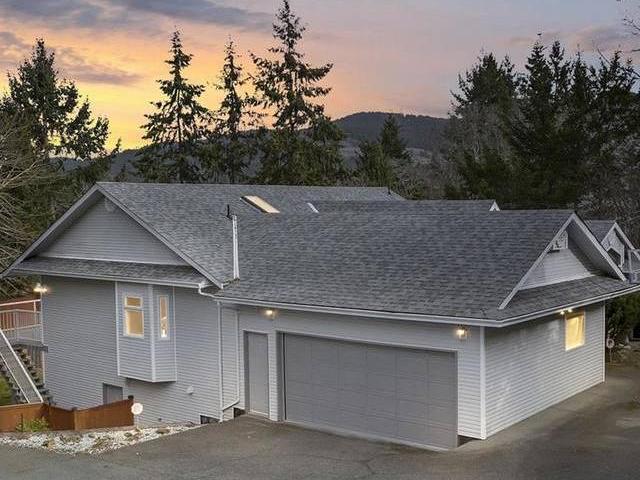 House for sale in Duncan East Duncan 1227 McKenzie Dr 926400