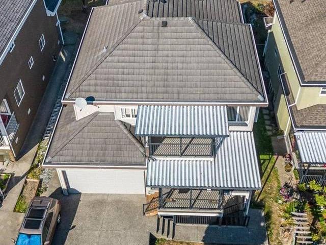 House for sale in East Newton Surrey Surrey 15078 72 Avenue 262759774