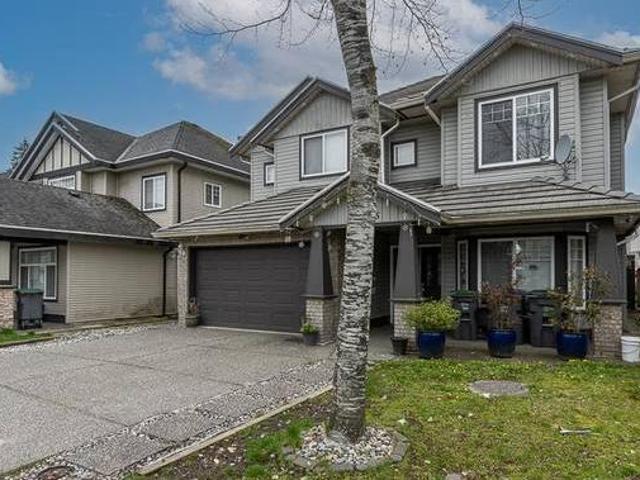 House for sale in East Newton Surrey Surrey 6495 142 Street 262791371