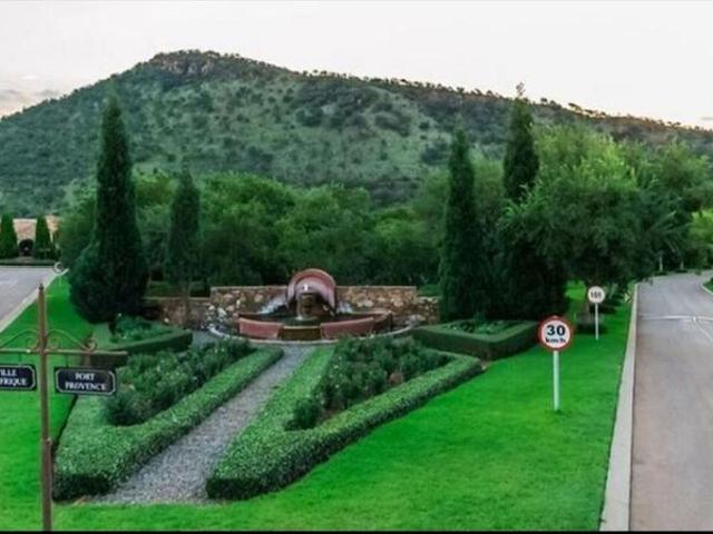 Beautiful. House For Sale in Estate D'Afrique