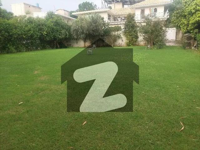 House for Sale in F 10/4