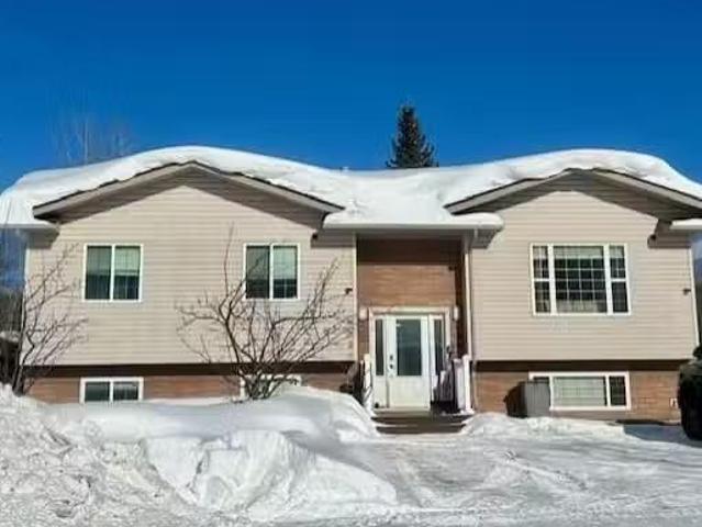 House for sale in Fort Nelson, Fort Nelson, 5227 Hallmark Cres.