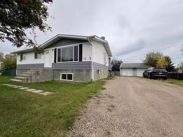 House for sale in Fort Nelson, Fort Nelson, 5524 48 Street, 26.
