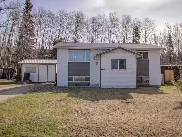 House for sale in Fort St. James, Fort St. James, 238 E 4th Av.