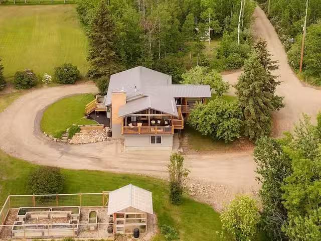 House for sale in Fort St. John, Fort St. John, 13031 271 Road.