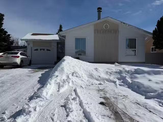 House for sale in Fort St. John, Fort St. John, 9627 87 Street.