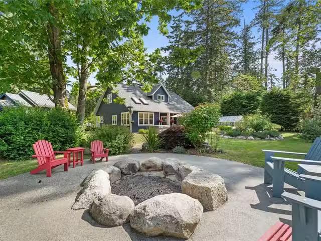 House for sale in Gabriola Island, 1351 Sea Lovers Ln, 1038305