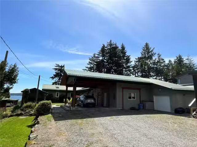 House for sale in Gabriola Island, 2495 Spring Beach Dr, 1038769