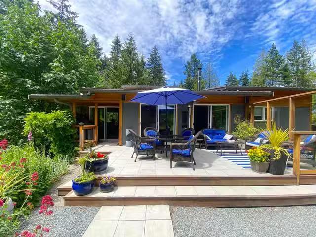 House for sale in Galiano Island, Islands Van. & Gulf, 1330 Co.