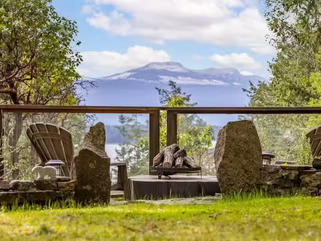 House for sale in Galiano Island, Islands Van. & Gulf, 390 Jun.