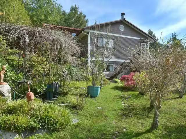 House for sale in Garden Bay, Sunshine Coast, 4906 Sinclair Ba.