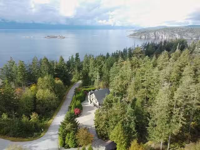 House for sale in Garden Bay, Sunshine Coast, 4253 Packalen Bo.