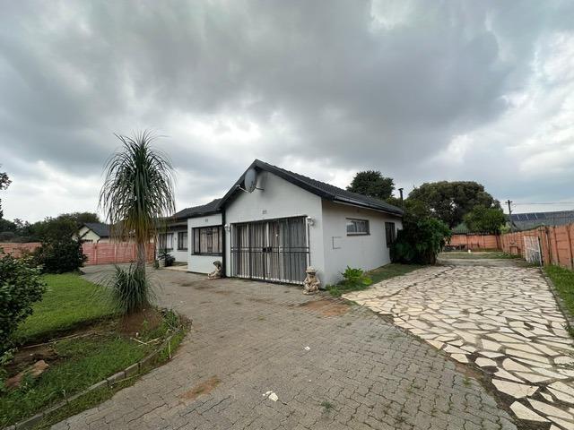 House For Sale in General Albertspark, Alberton