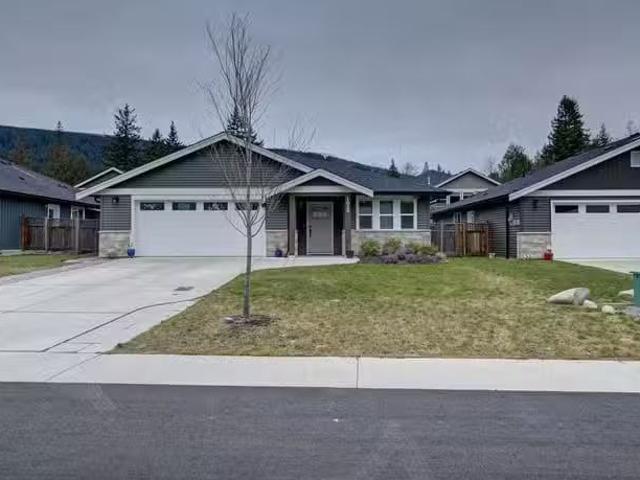 House for sale in Gibsons, Sunshine Coast, 1028 Celia Crescent.