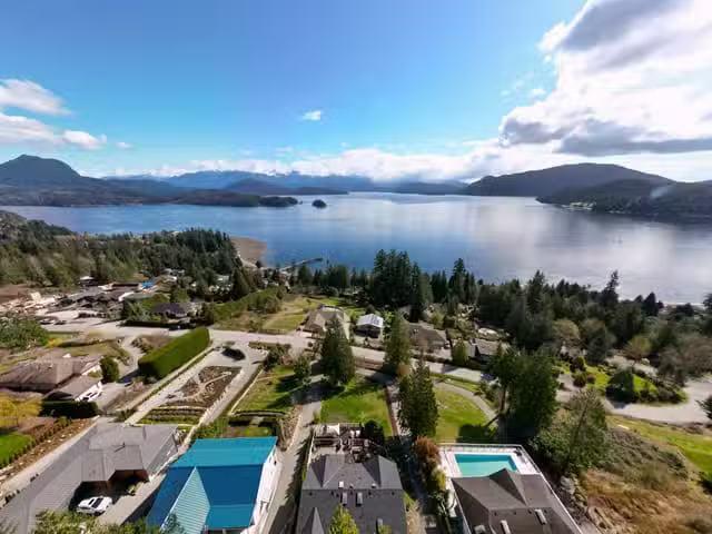 House for sale in Gibsons, Sunshine Coast, 1205 St Andrews Roa.