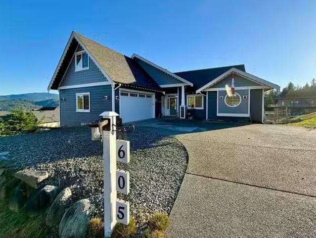 House for sale in Gibsons, Sunshine Coast, 605 Woodland Avenue.