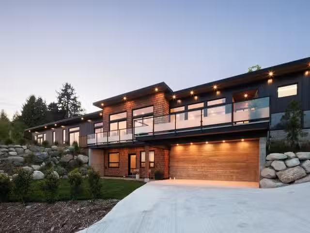 House for sale in Gibsons, Sunshine Coast, 980 Gower Point Roa.