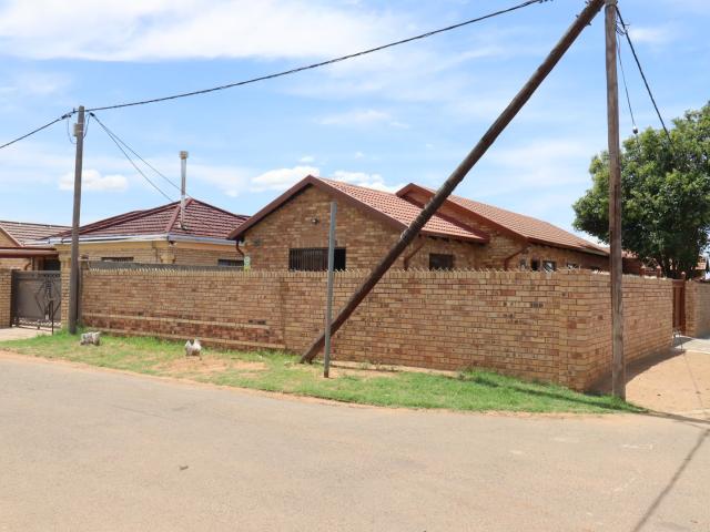 House for Sale in Grassland