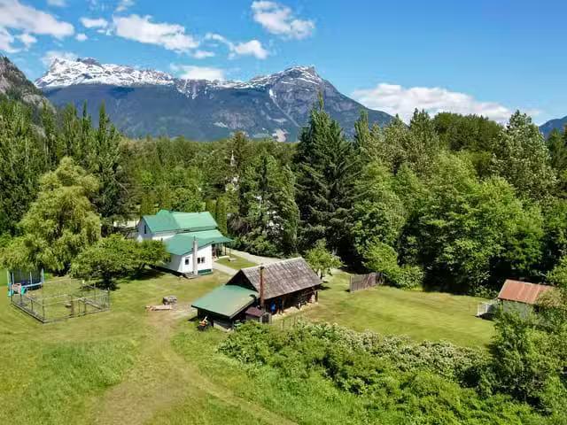 House for sale in Hagensborg, Williams Lake, 1867 Mackenzie 20.