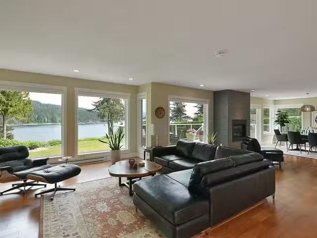 House for sale in Halfmoon Bay, Sunshine Coast, 5481 Eureka Ro.