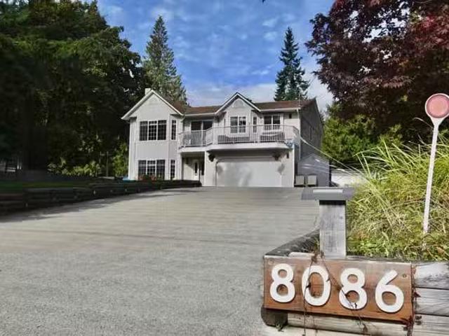 House for sale in Halfmoon Bay, Sunshine Coast, 8086 Dogwood D.
