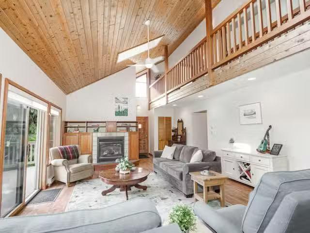 House for sale in Halfmoon Bay, Sunshine Coast, 8096 Westwood.