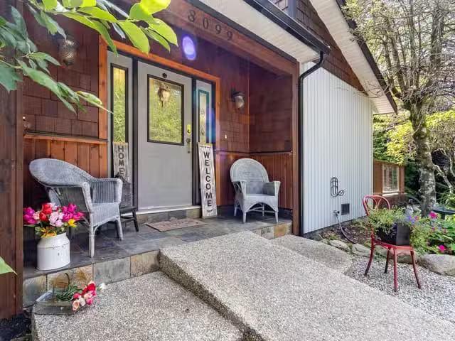House for sale in Halfmoon Bay, Sunshine Coast, 8099 Northwood.