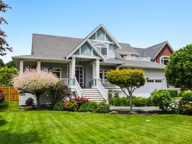 House for sale in Harrison Hot Springs, Harrison Lake, 237 Bal.