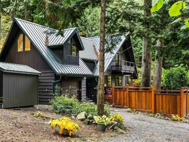 House for sale in Harrison Hot Springs, Harrison Lake, 6326 Ro.