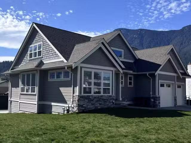 House for sale in Hope, Hope & Area, 590 Skagit Avenue, 263132.