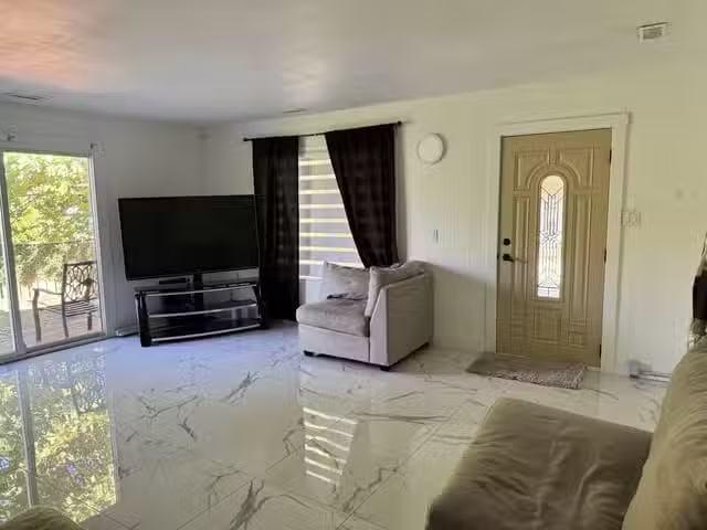 House for sale in Hope, Hope & Area, 669 Wallace Street, 26315.
