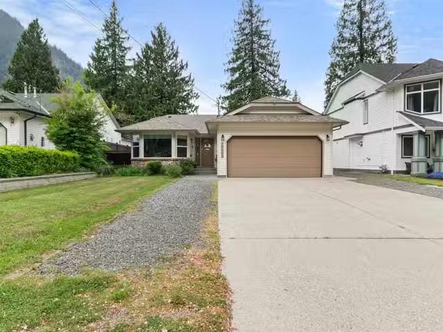 House for sale in Hope, Hope & Area, 19865 Marie Street, 26314.