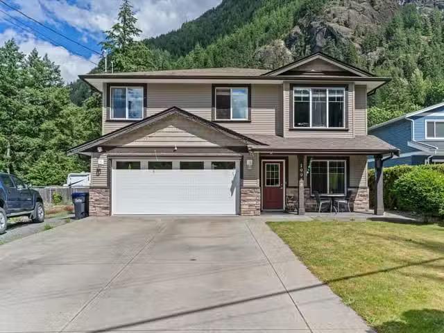 House for sale in Hope, Hope & Area, 19988 Beacon Road, 263150.