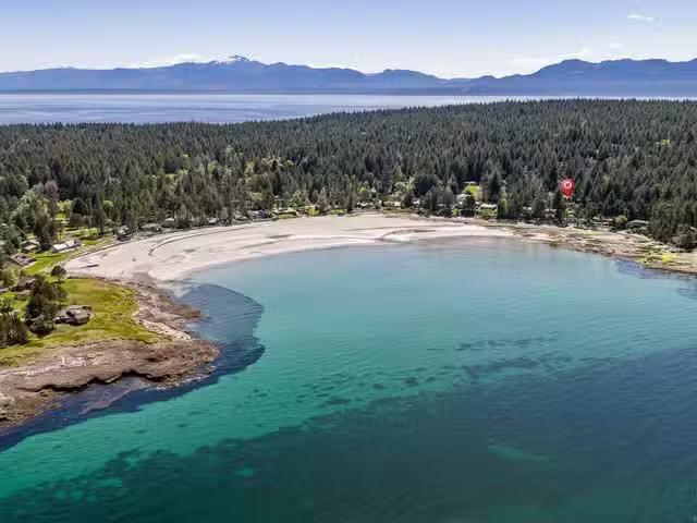 House for sale in Hornby Island, 7670/7690 Anderson Dr, 1036626