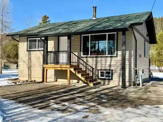 House for sale in Horse Lake, 100 Mile House, 5901 Horse Lake.