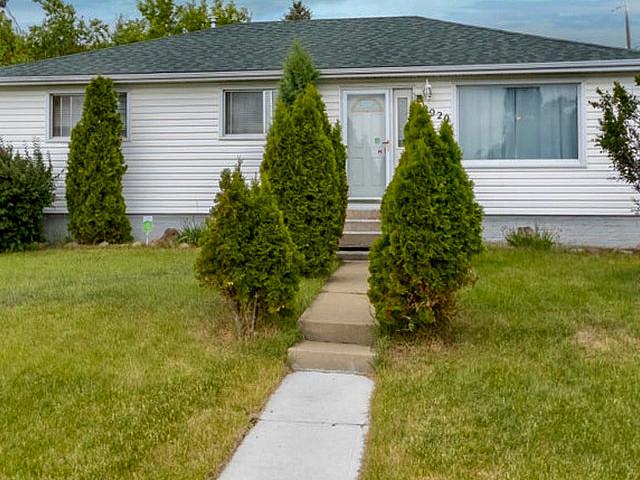 House For Sale In Killarney 12920 93st