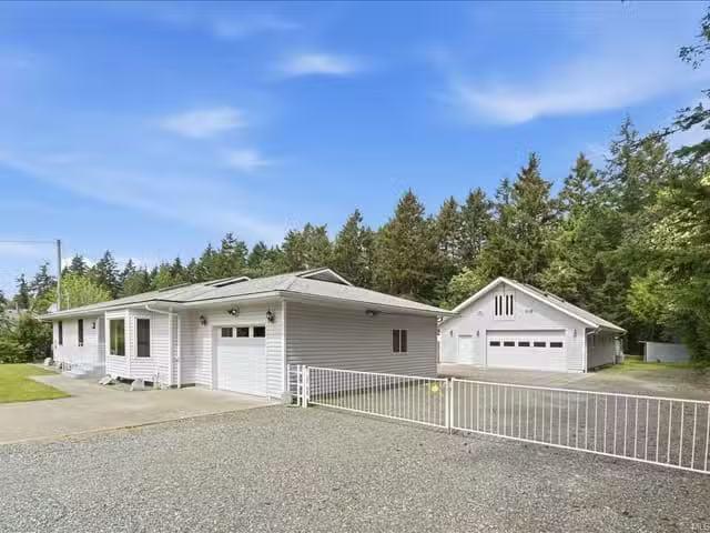 House for sale in Lantzville, 7080 Blackjack Dr, 1033378