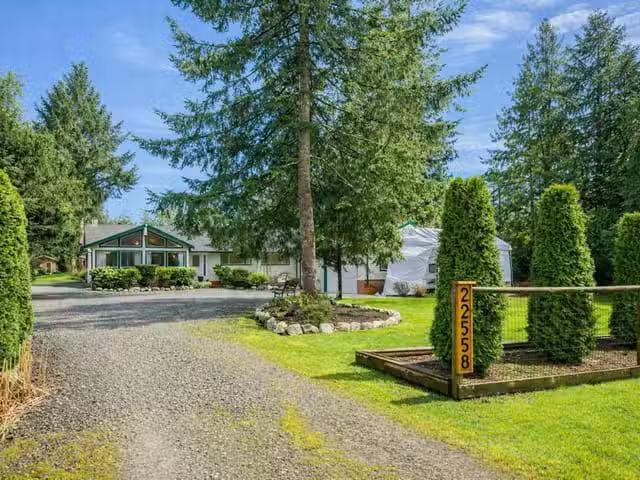House for sale in Langley, Langley, 22558 Old Yale Road, 26314.