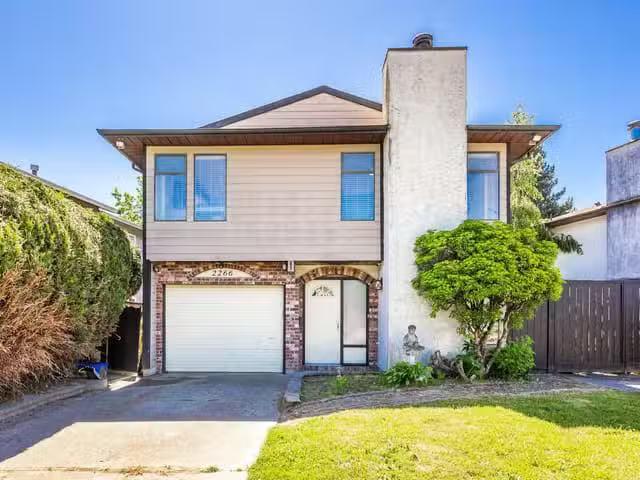 House for sale in Langley, Langley, 2266 Willoughby Way, 26315.
