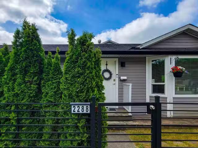 House for sale in Langley, Langley, 2288 Willoughby Way, 26315.
