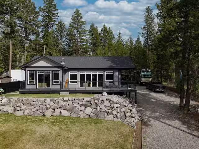 House for sale in Lac La Hache, 100 Mile House, 3779 Emerald C.