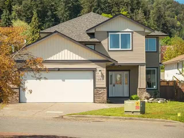 House for sale in Ladysmith, 525 Ballou Pl, 1034565