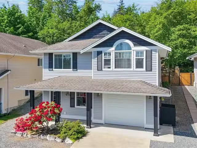 House for sale in Ladysmith, 614 Oakwood Rd, 1036601