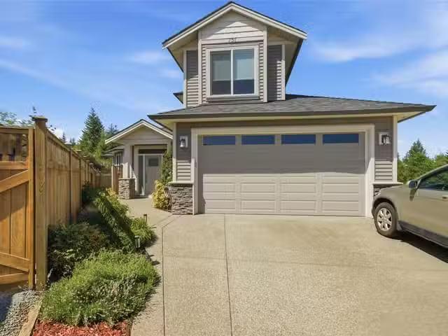 House for sale in Ladysmith, 751 James Pl, 1032378
