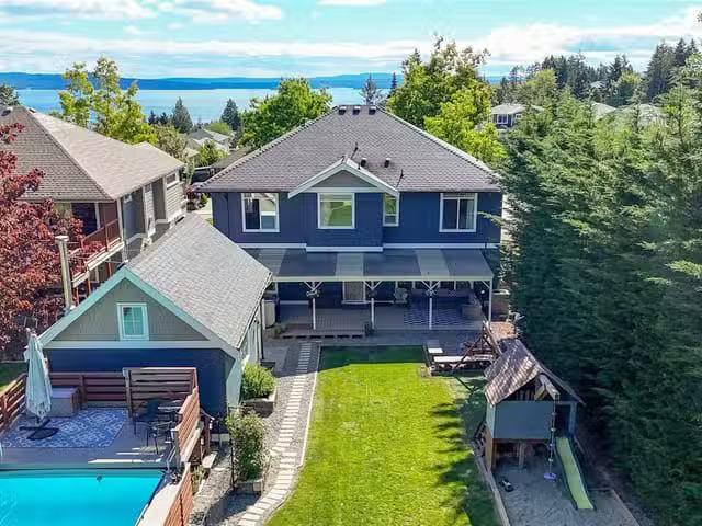 House for sale in Ladysmith, 818 Craig Rd, 1037406