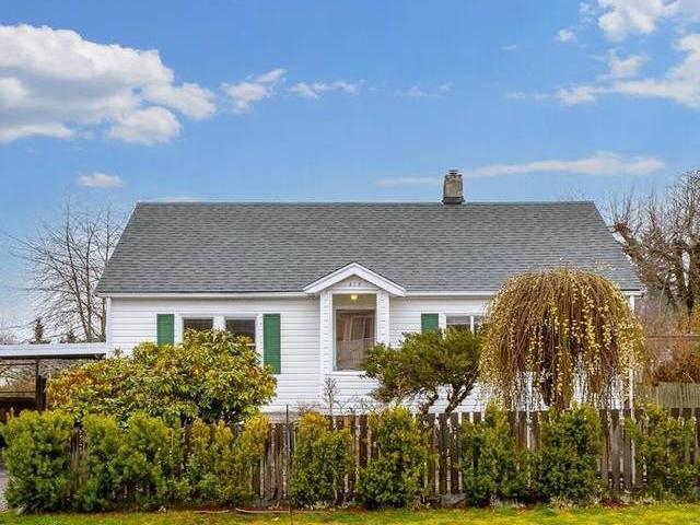 House for sale in Ladysmith Ladysmith 413 Hambrook St 927745